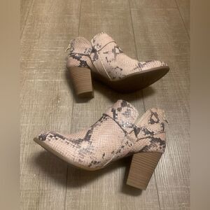 Fergalicious by fergie snake skin print booties brand new